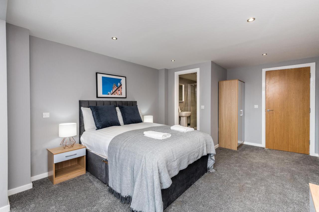 Host Apartments - Contemporary 3 Bed Apt With Balcony - Perfect For Long Stays Liverpool Exterior foto